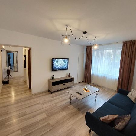 Youth Central Apartment Targu Mures Luaran gambar