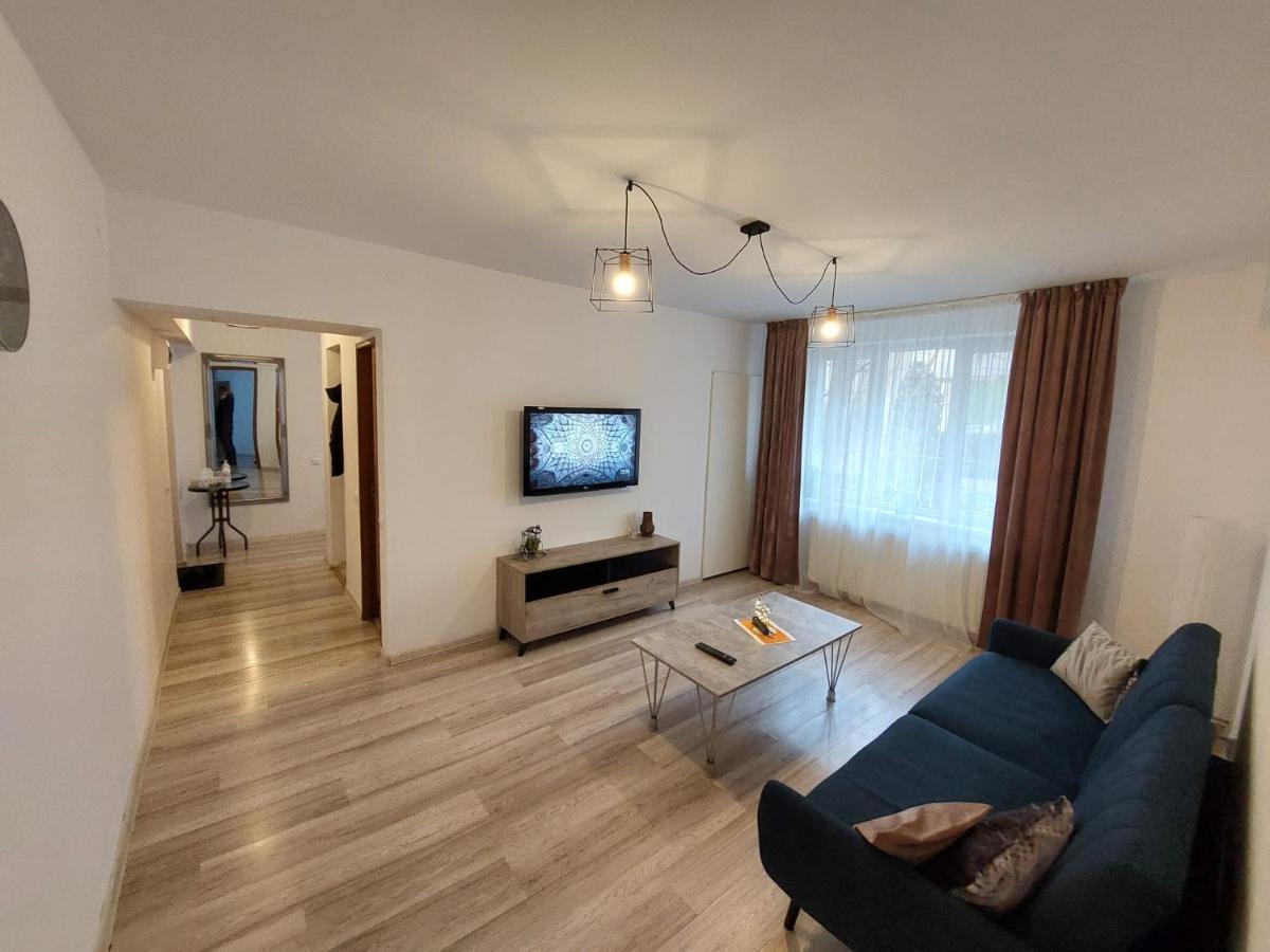 Youth Central Apartment Targu Mures Luaran gambar