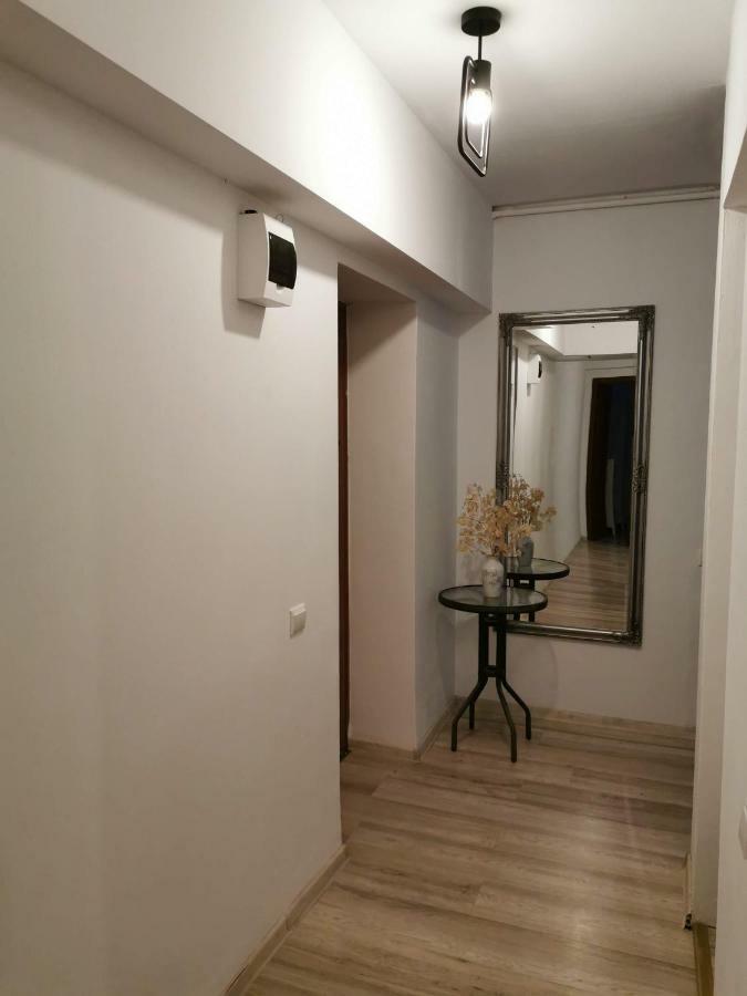 Youth Central Apartment Targu Mures Luaran gambar
